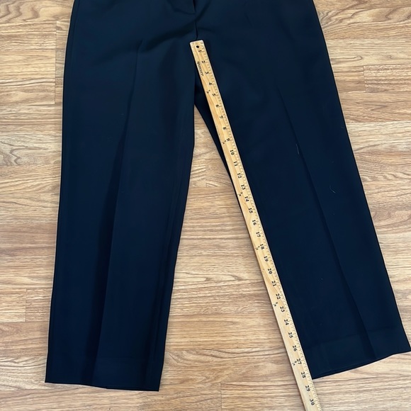 Tahari Pants Suit Size 10 P like new - Picture 11 of 12